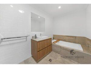 Property Sphere Real State Services | Southport & Labrador QLD 18, 1 Flametree Cct, Arundel 14