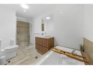 Property Sphere Real State Services | Southport & Labrador QLD 18, 1 Flametree Cct, Arundel 15