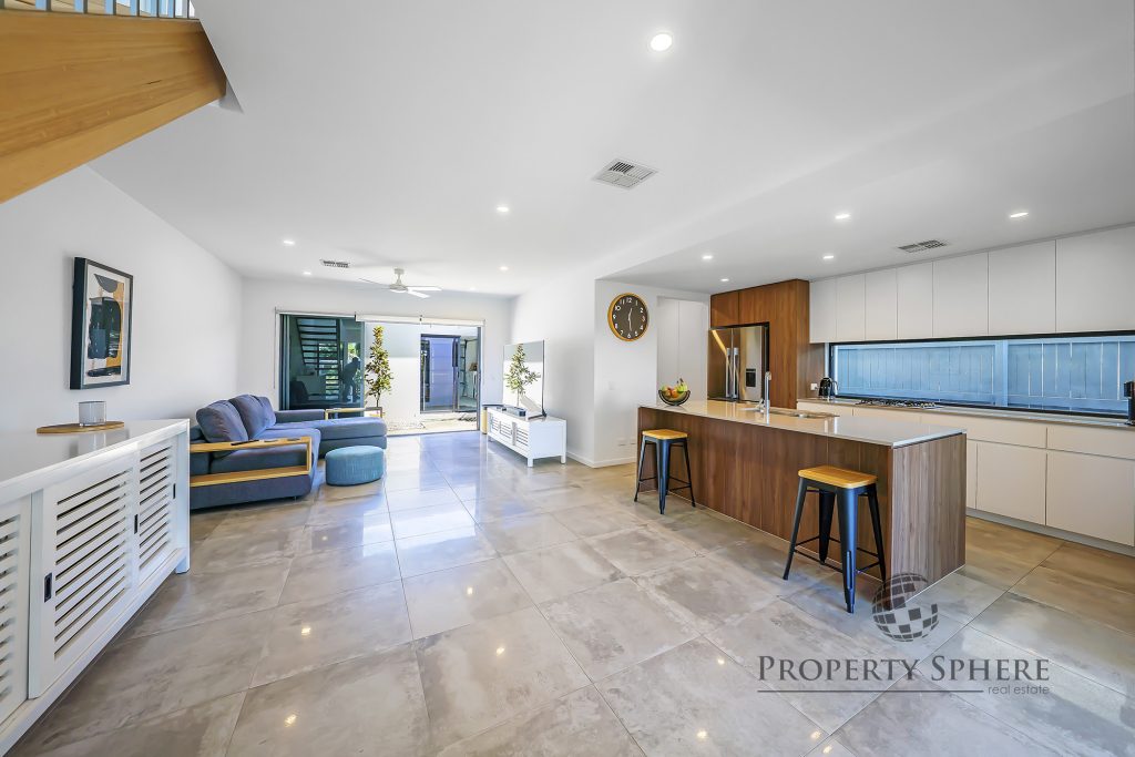 Property Sphere Real State Services | Southport & Labrador QLD 10 192 Greenacre 14 Wm
