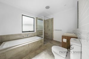 Property Sphere Real State Services | Southport & Labrador QLD 10 192 Greenacre 22 Wm