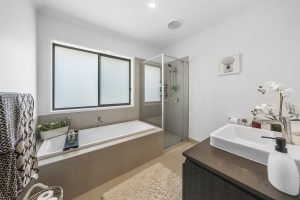 Property Sphere Real State Services | Southport & Labrador QLD 20 Greenview 21 Large