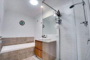 Property Sphere Real State Services | Southport & Labrador QLD 22 2 Flametree Cct, Arundel 24