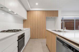 Property Sphere Real State Services Arundel, QLD 4214 26 Greenview Cct, Arundel Qld 4214, Australia (23)