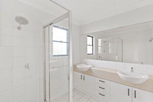 Property Sphere Real State Services Arundel, QLD 4214 3 53 Gordon St, Labrador (17)