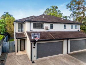 Property Sphere Real State Services Arundel, QLD 4214 3 53 Gordon St, Labrador (4)