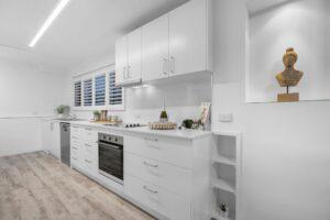 Property Sphere Real State Services Arundel, QLD 4214 1 18 Back St, Biggera Waters Qld 4216, Australia (17)