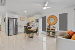 Property Sphere Real State Services Arundel, QLD 4214 Unit 8 16 Brisbane Rd, Labrador Qld 4215, Australia (13)