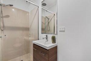 Property Sphere Real State Services Arundel, QLD 4214 Unit 8 16 Brisbane Rd, Labrador Qld 4215, Australia (17)