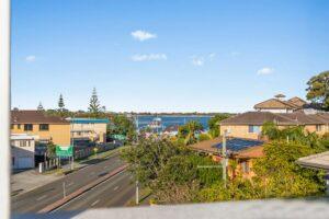 Property Sphere Real State Services Arundel, QLD 4214 Unit 8 16 Brisbane Rd, Labrador Qld 4215, Australia (4)