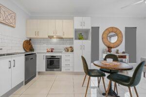 Property Sphere Real State Services Arundel, QLD 4214 Unit 8 16 Brisbane Rd, Labrador Qld 4215, Australia (9)