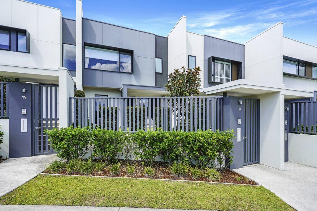 Property Sphere Real State Services Arundel, QLD 4214 18 1 Flametree 03