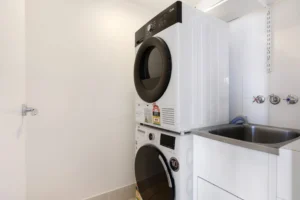 Property Sphere Real State Services Arundel, QLD 4214 1221 23 Ferny Av Surfers Paradise 17 Scaled