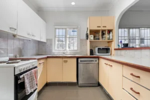 Property Sphere Real State Services Arundel, QLD 4214 56 Blake St Southport Qld 4215 Australia 7