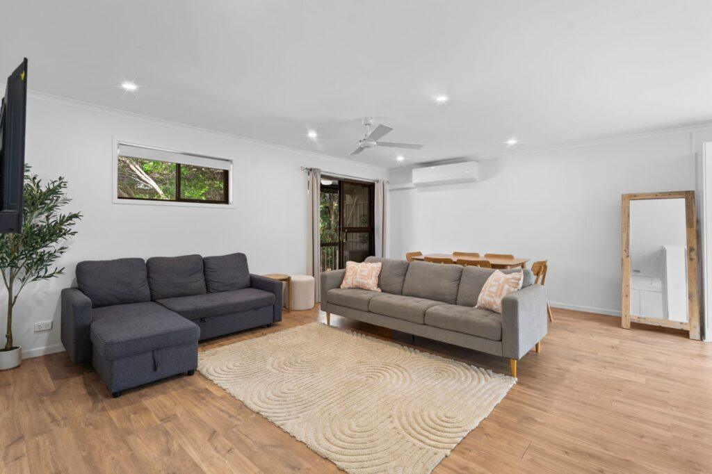 Property Sphere Real State Services Arundel, QLD 4214 6 30 Burleigh St, Burleigh Heads Qld 4220, Australia (7)