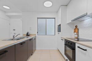 Property Sphere Real State Services Arundel, QLD 4214 625 66 Sickle Ave, Hope Island Qld 4212, Australia (10)