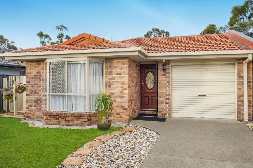 Property Sphere Real State Services Arundel, QLD 4214 173 Greenacre Dr, Arundel Qld 4214, Australia (2)