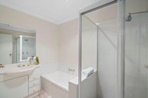 Property Sphere Real State Services Arundel, QLD 4214 22 191 Greenacre Dr, Arundel Qld 4214, Australia (21)