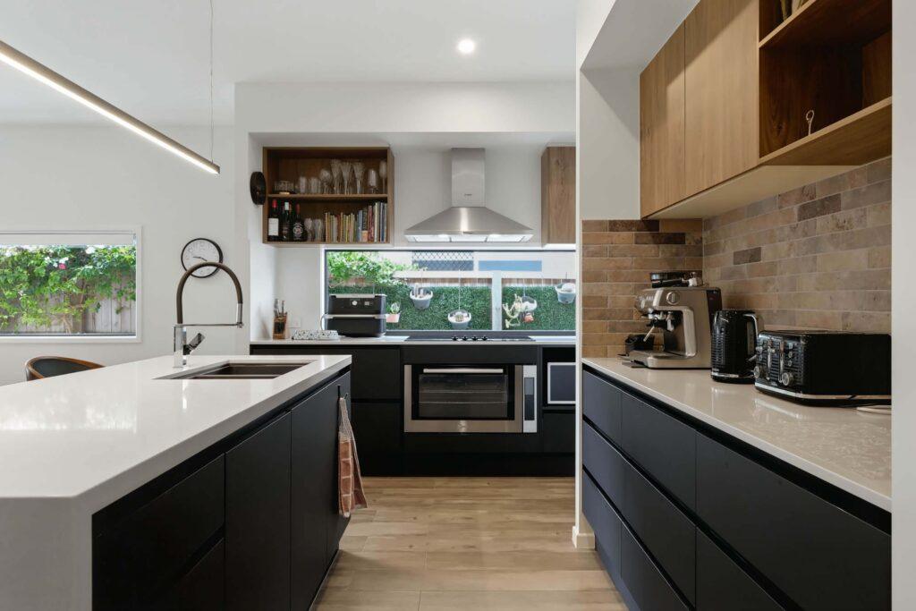 Property Sphere Real State Services Arundel, QLD 4214 Pro 002 011 23 Greenview Circuit Arundel Qld 4214 Pro